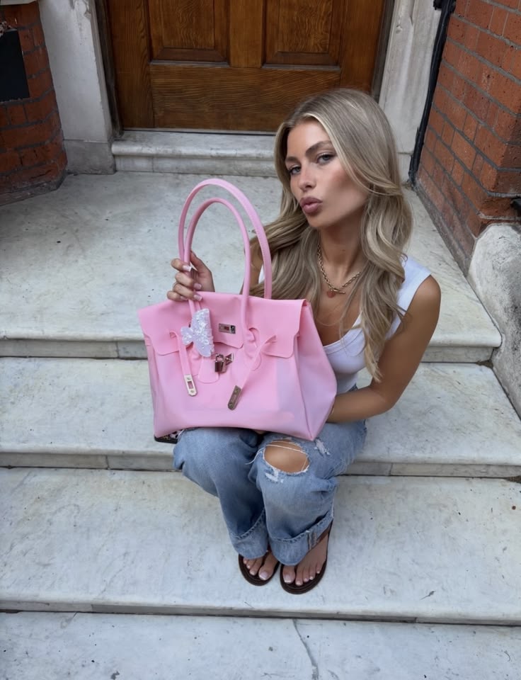 Naïma, 41